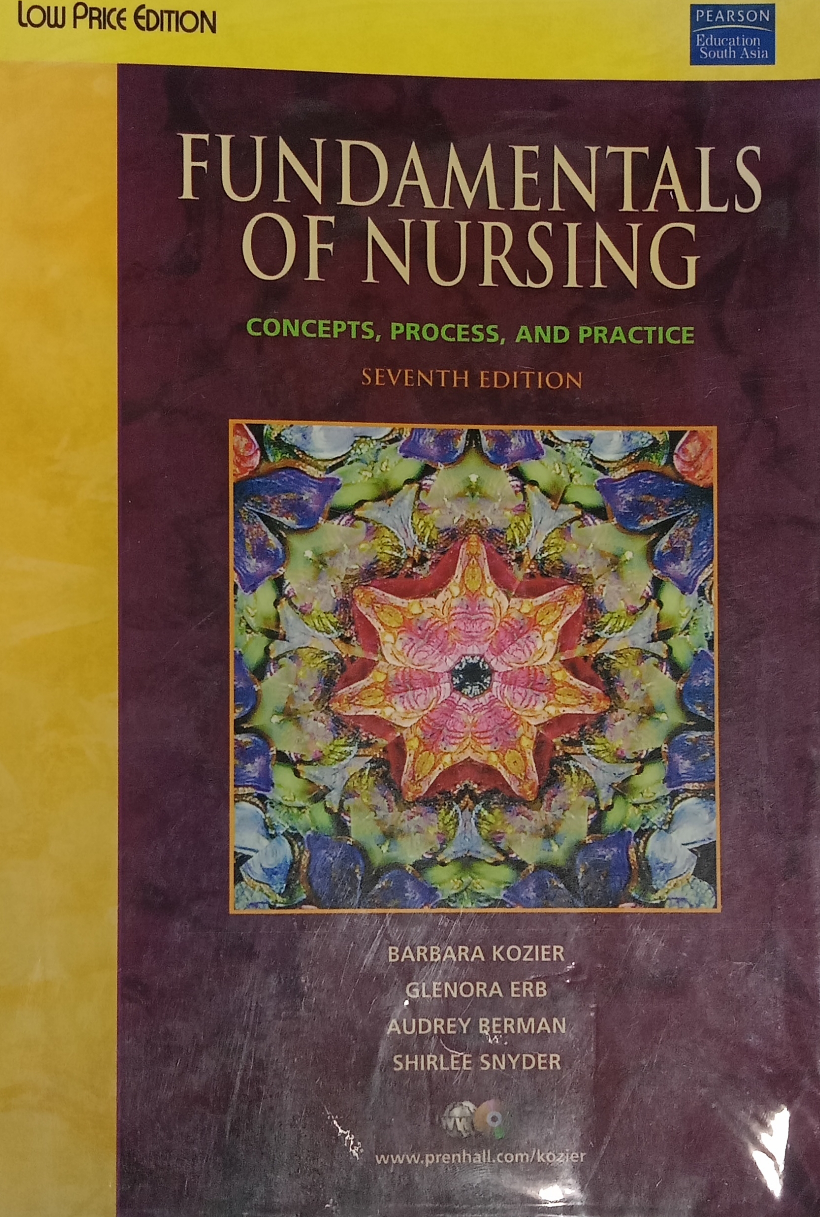 Book cover: Fundamentals of nursing : checklist